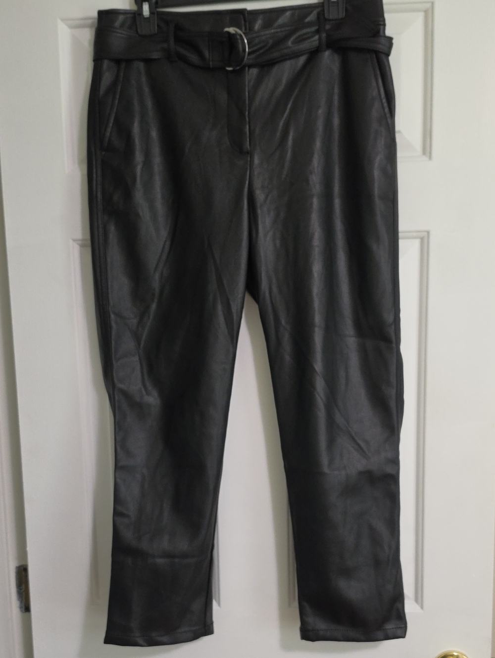 LOFT Black Faux Leather Belted Pants Trousers – Size 8